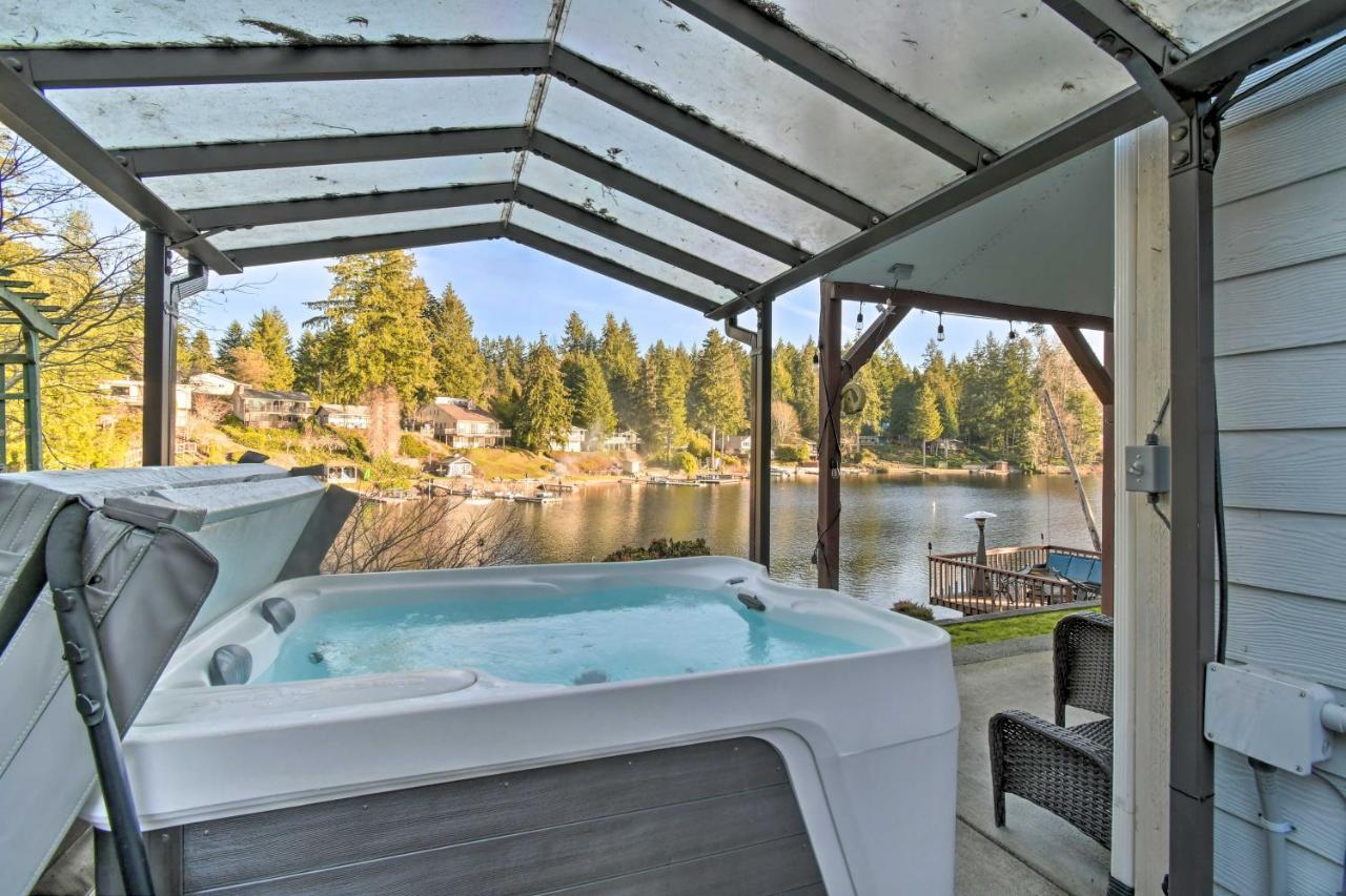 The Peacock House - Waterfront Home With Hot Tub! أولمبيا المظهر الخارجي الصورة